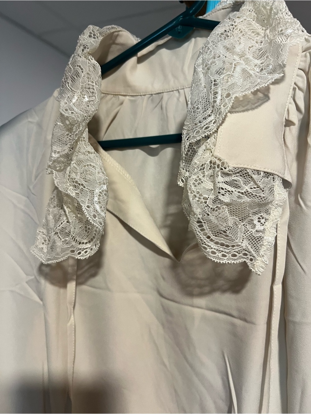 Lace Trim Cream Blouse